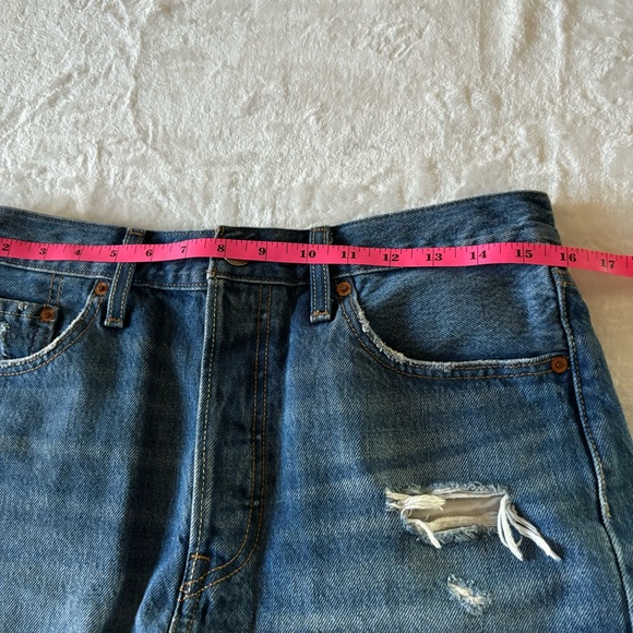 Levi's High Rise 501 Button Fly Cut Off Shorts Size 29 - Picture 10 of 13